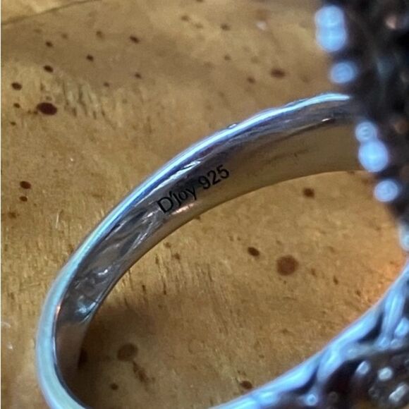 Natural White Buffalo Sterling Silver Cocktail Ring Size 8 - Picture 8 of 9